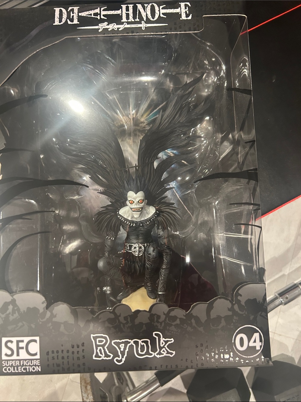 Ryuk Figurine 04 - Black & White Collectible
